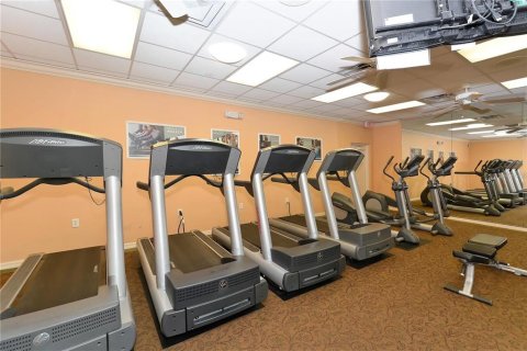 Condo in Bradenton, Florida, 2 bedrooms № 2233845 - photo 25