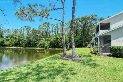 Condo in Bradenton, Florida, 2 bedrooms № 2233845 - photo 12