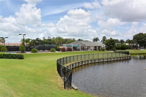Condo in Bradenton, Florida, 2 bedrooms № 2233845 - photo 20