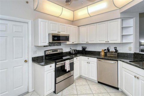 Condo in Bradenton, Florida, 2 bedrooms № 2233845 - photo 6