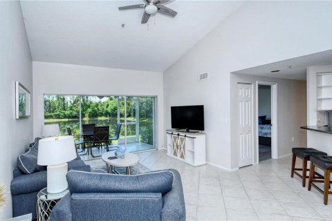 Condo in Bradenton, Florida, 2 bedrooms № 2233845 - photo 2