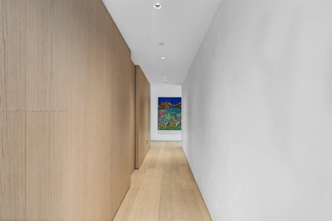 Купить кондоминиум в Бэл-Харбор, Флорида 4 спальни, 388.8м2, № 1825533 - фото 24
