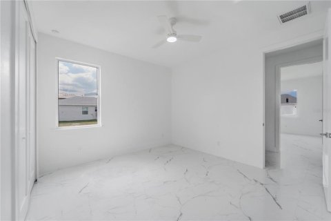 House in Cape Coral, Florida 4 bedrooms, 210.98 sq.m. № 1527703 - photo 11