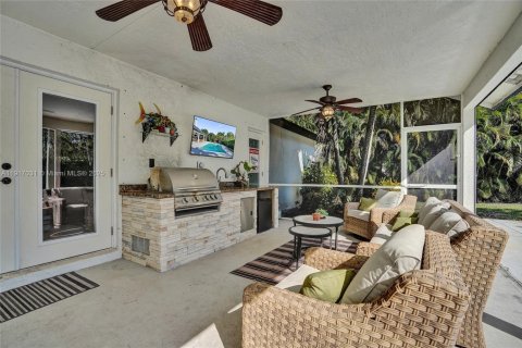 Купить виллу или дом в Локсахатчи-Гроувс, Флорида 4 спальни, 237.09м2, № 1974062 - фото 24