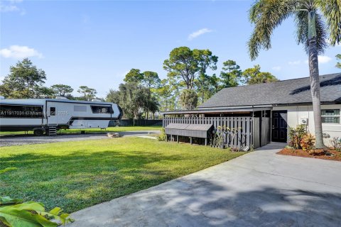 Купить виллу или дом в Локсахатчи-Гроувс, Флорида 4 спальни, 237.09м2, № 1974062 - фото 28