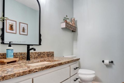 Купить виллу или дом в Локсахатчи-Гроувс, Флорида 4 спальни, 237.09м2, № 1974062 - фото 20