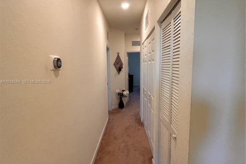 Townhouse in Homestead, Florida 3 bedrooms, 169.92 sq.m. № 1996148 - photo 26