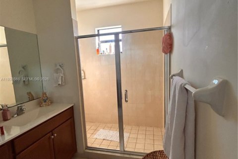 Townhouse in Homestead, Florida 3 bedrooms, 169.92 sq.m. № 1996148 - photo 19