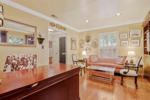 Villa ou maison à vendre à Tampa, Floride: 4 chambres, 236.34 m2 № 2408408 - photo 10