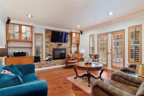 Villa ou maison à vendre à Tampa, Floride: 4 chambres, 236.34 m2 № 2408408 - photo 11