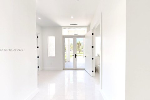 House in Naples, Florida 4 bedrooms, 230.58 sq.m. № 2189492 - photo 4