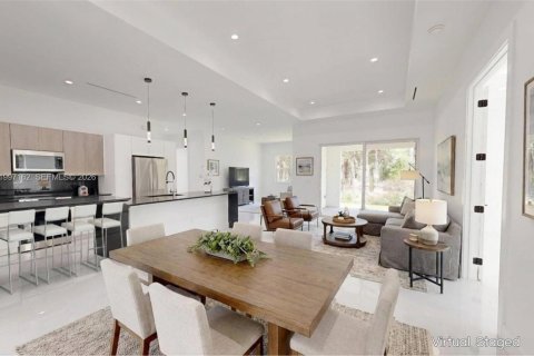 House in Naples, Florida 4 bedrooms, 230.58 sq.m. № 2189492 - photo 14
