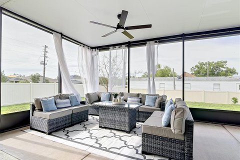 Villa ou maison à louer à Winter Haven, Floride: 4 chambres, 184.78 m2 № 2102266 - photo 20