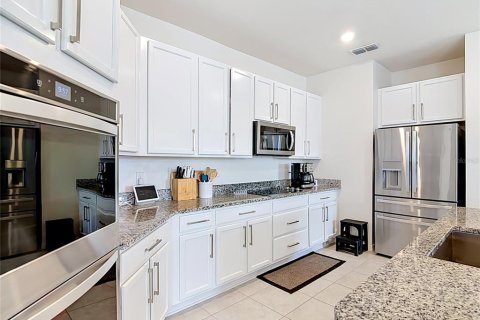 Villa ou maison à louer à Winter Haven, Floride: 4 chambres, 184.78 m2 № 2102266 - photo 7