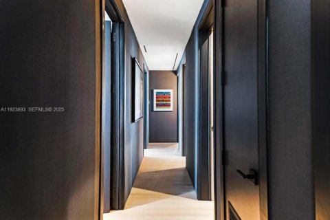 Купить кондоминиум в Майами-Бич, Флорида 4 спальни, 385.92м2, № 1982875 - фото 20