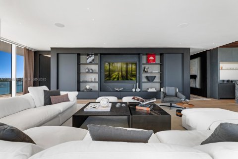 Купить кондоминиум в Майами-Бич, Флорида 4 спальни, 385.92м2, № 1982875 - фото 2