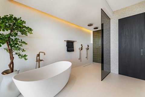 Купить кондоминиум в Майами-Бич, Флорида 4 спальни, 385.92м2, № 1982875 - фото 17