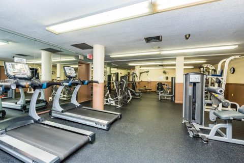 Condominio en alquiler en Hallandale Beach, Florida, 2 dormitorios, 115.2 m2 № 1887866 - foto 12