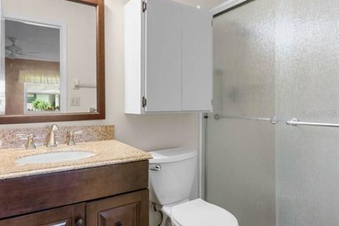 Condo in Sun City Center, Florida, 2 bedrooms  № 1907062 - photo 21