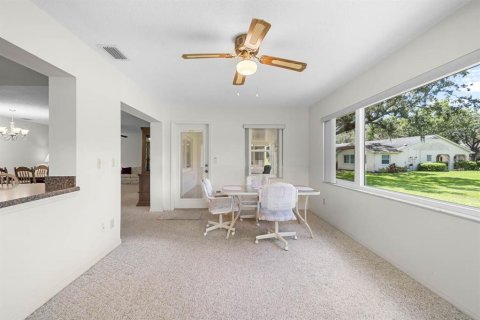 Condo in Sun City Center, Florida, 2 bedrooms  № 1907062 - photo 15
