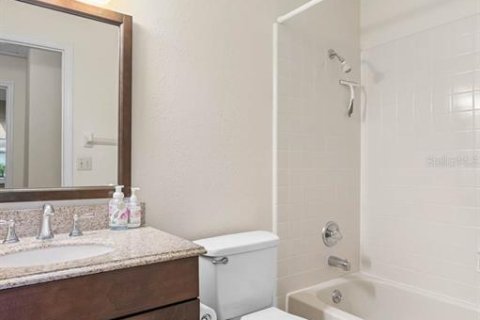 Condo in Sun City Center, Florida, 2 bedrooms  № 1907062 - photo 23