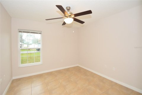 House in Palm Coast, Florida 3 bedrooms, 122.91 sq.m. № 2413722 - photo 17