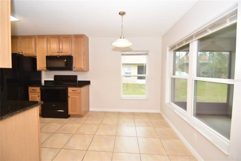 House in Palm Coast, Florida 3 bedrooms, 122.91 sq.m. № 2413722 - photo 12