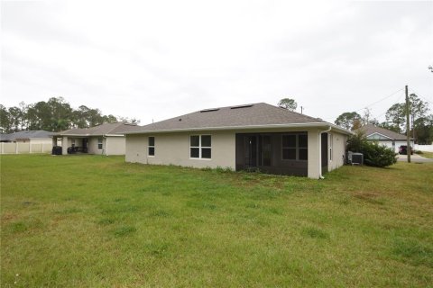 House in Palm Coast, Florida 3 bedrooms, 122.91 sq.m. № 2413722 - photo 2