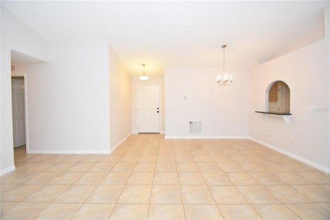 House in Palm Coast, Florida 3 bedrooms, 122.91 sq.m. № 2413722 - photo 3