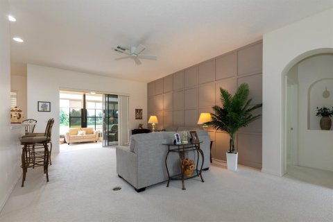 House in Leesburg, Florida 3 bedrooms, 160.91 sq.m. № 1904267 - photo 6