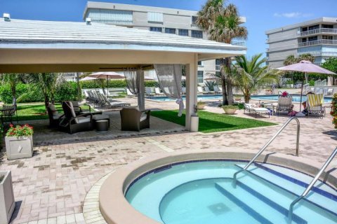 Copropriété à vendre à Palm Beach, Floride: 2 chambres, 143.16 m2 № 2177026 - photo 15