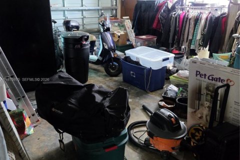 House in Miami, Florida 3 bedrooms, 169.55 sq.m. № 2040233 - photo 26