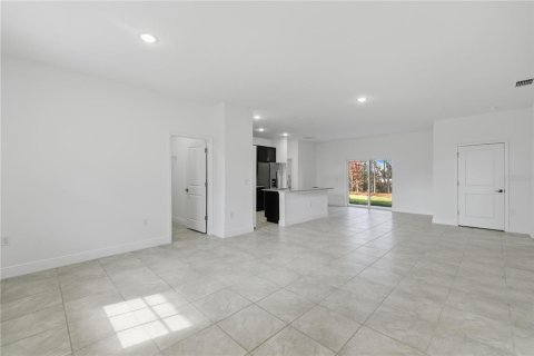 House in Ocala, Florida 4 bedrooms, 170.1 sq.m. № 2216871 - photo 4