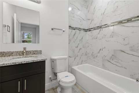 House in Ocala, Florida 4 bedrooms, 170.1 sq.m. № 2216871 - photo 16