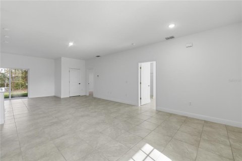 House in Ocala, Florida 4 bedrooms, 170.1 sq.m. № 2216871 - photo 5