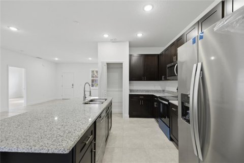 House in Ocala, Florida 4 bedrooms, 170.1 sq.m. № 2216871 - photo 8