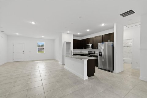 House in Ocala, Florida 4 bedrooms, 170.1 sq.m. № 2216871 - photo 6