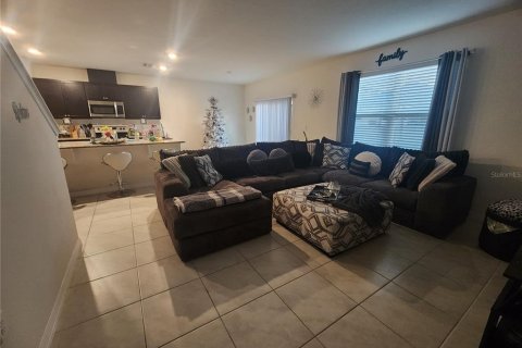 House in Lake Alfred, Florida 5 bedrooms, 248.42 sq.m. № 2215244 - photo 4