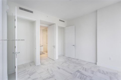 Condo in Miami, Florida, 1 bedroom  № 1997690 - photo 6