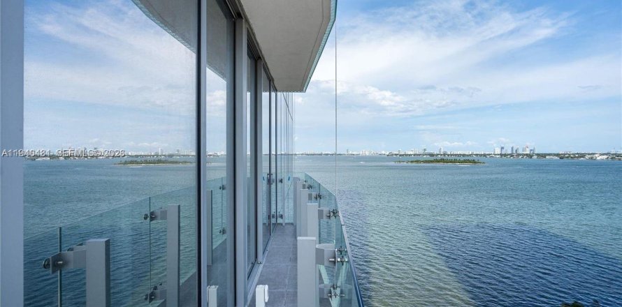 Condo in Miami, Florida, 1 bedroom  № 1997690