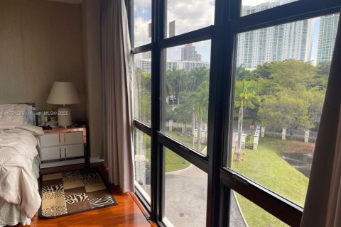 Купить кондоминиум в Авентура, Флорида 2 спальни, 126.35м2, № 1957661 - фото 12