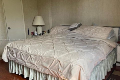 Купить кондоминиум в Авентура, Флорида 2 спальни, 126.35м2, № 1957661 - фото 11