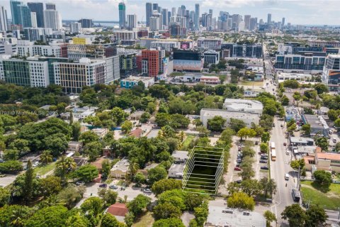 Propiedad comercial en Miami, Florida № 1942655