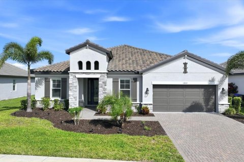 House in Venice, Florida 4 bedrooms, 260.59 sq.m. № 2139165 - photo 2