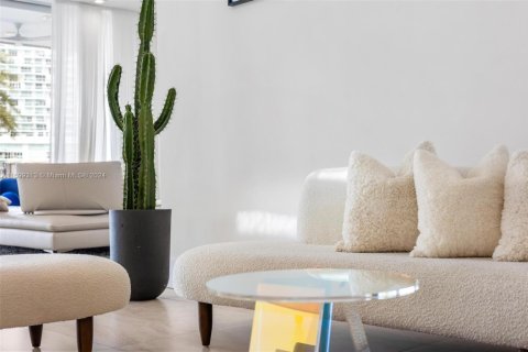 Casa en alquiler en Sunny Isles Beach, Florida, 4 dormitorios, 457.92 m2 № 2037318 - foto 21