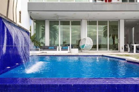 Casa en alquiler en Sunny Isles Beach, Florida, 4 dormitorios, 457.92 m2 № 2037318 - foto 12