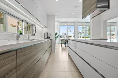 Casa en alquiler en Sunny Isles Beach, Florida, 4 dormitorios, 457.92 m2 № 2037318 - foto 27