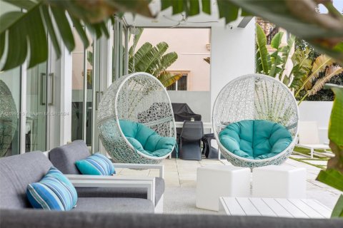 Casa en alquiler en Sunny Isles Beach, Florida, 4 dormitorios, 457.92 m2 № 2037318 - foto 5