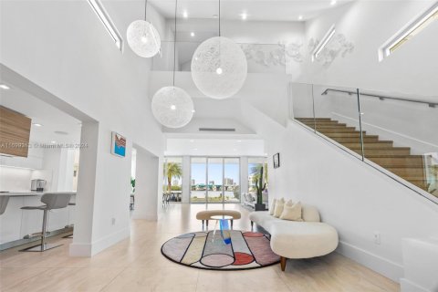 Casa en alquiler en Sunny Isles Beach, Florida, 4 dormitorios, 457.92 m2 № 2037318 - foto 19