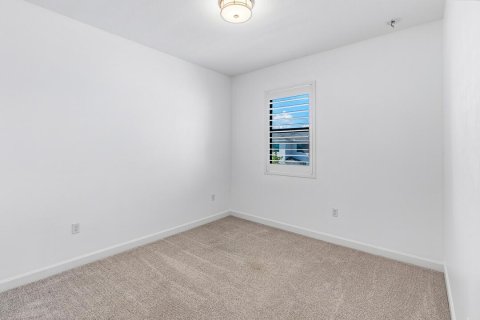 Townhouse in Port St. Lucie, Florida 3 bedrooms, 162.95 sq.m. № 2374962 - photo 27